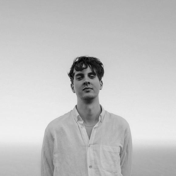 Obraz artykułu Synth pop żyje, a Roosevelt nie prędko pozwoli mu umrzeć