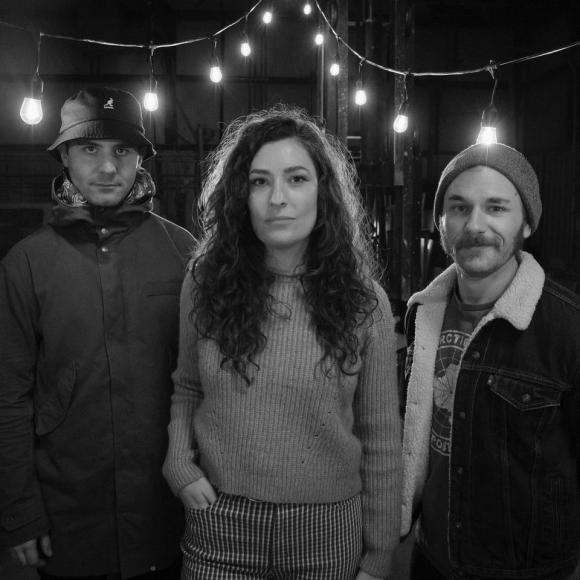 Obraz artykułu Cavern: Post-rockowy nastrój z indie rockową przebojowością