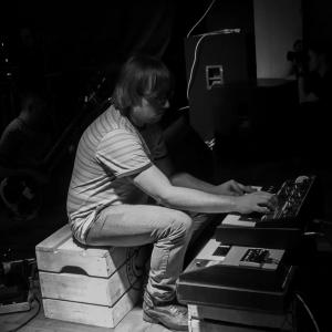 zdjęcie-3825 - obraz z galerii 3moonboys: Zawsze jest za krótko, a zwłaszcza na koncercie